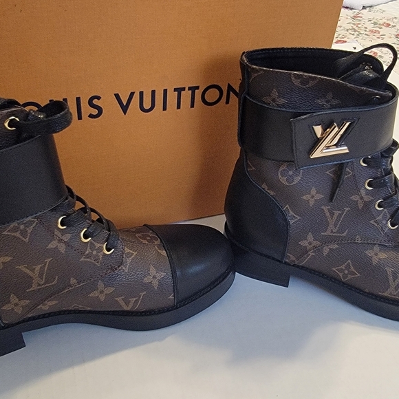 Louis VuittonWomen's Wonderland Flat Ranger Boots Monogram Canvas and Leather - Picture 13 of 13